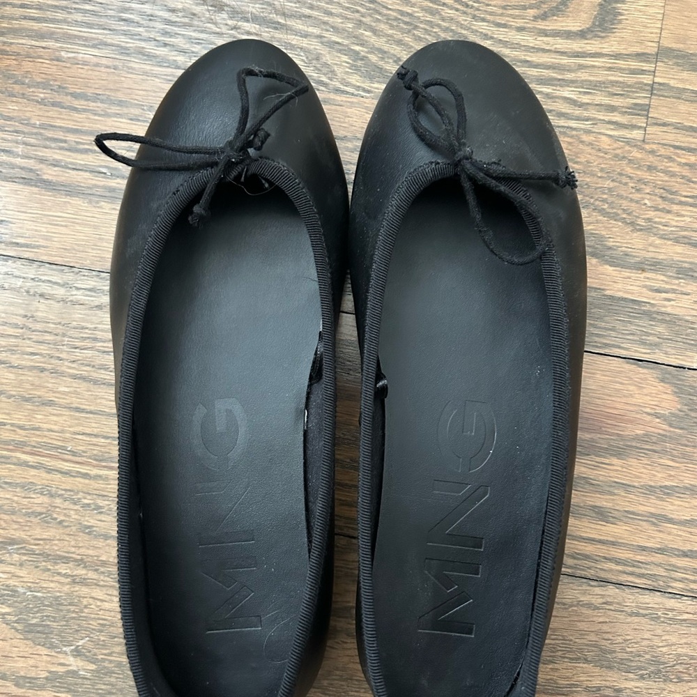 Mango Classic Black Leather Ballet Flats